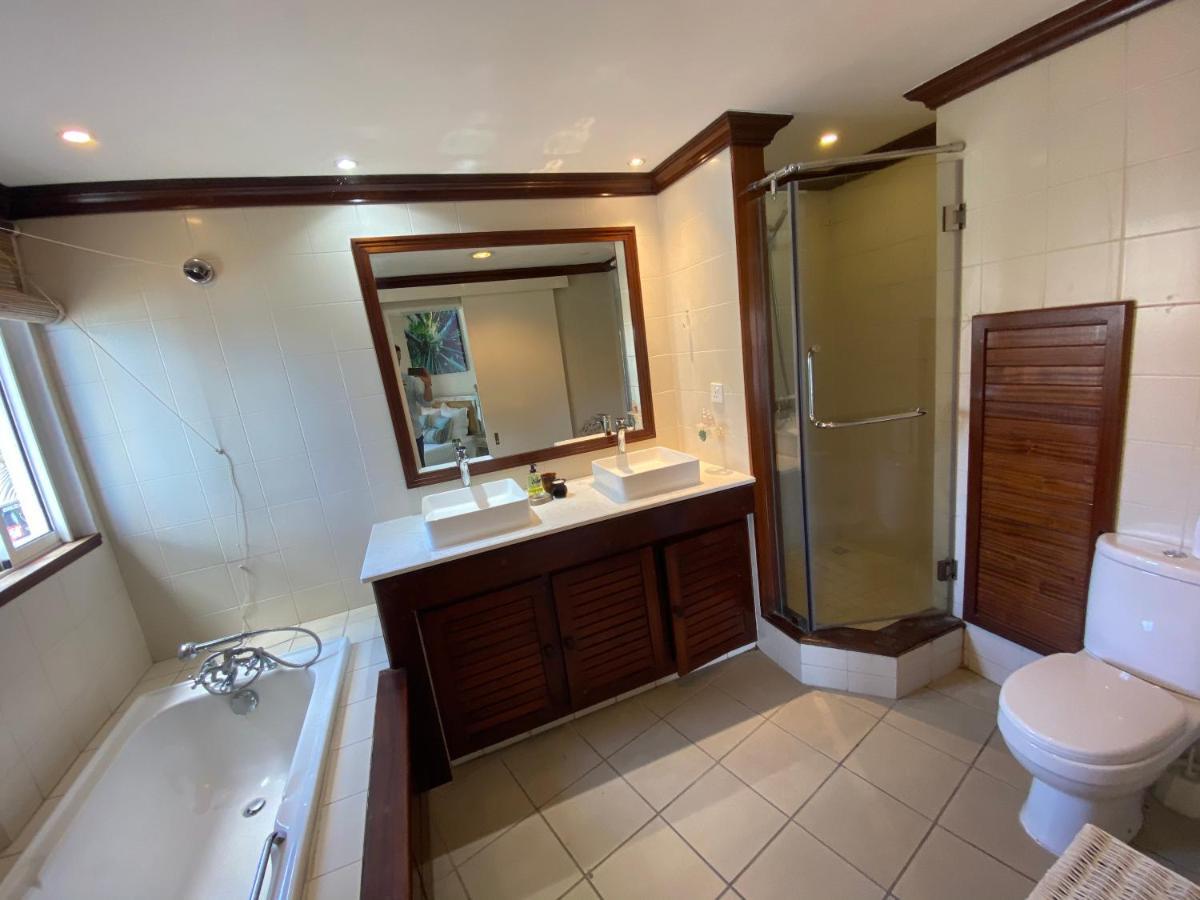 Grand Baie Beach Penthouse מראה חיצוני תמונה